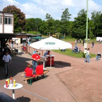 04-sponsor-des-turniers-waren-die-stadtwerke-bochum