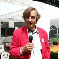 02-der-1-vorsitzende-hartmut-gopfert-eroffnete-das-tunier