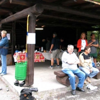 03-die-grillhutte-mit-verpflegungsstand-gut-und-preiswert