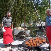 08-helmut-rittmann-hans-rothley-2-von-den-uber-30-fleisigen-helfern