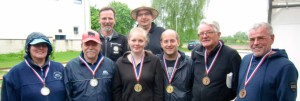 Hans Alves und Peter Zipperling (Turnierleitung), Uta und Hans Wilhelm Goetzke (Platz 2), Lea Mischer und Till Vincent Goetzke (Platz 1), Martin Köpp und Gerhard Labsch (Platz 3)